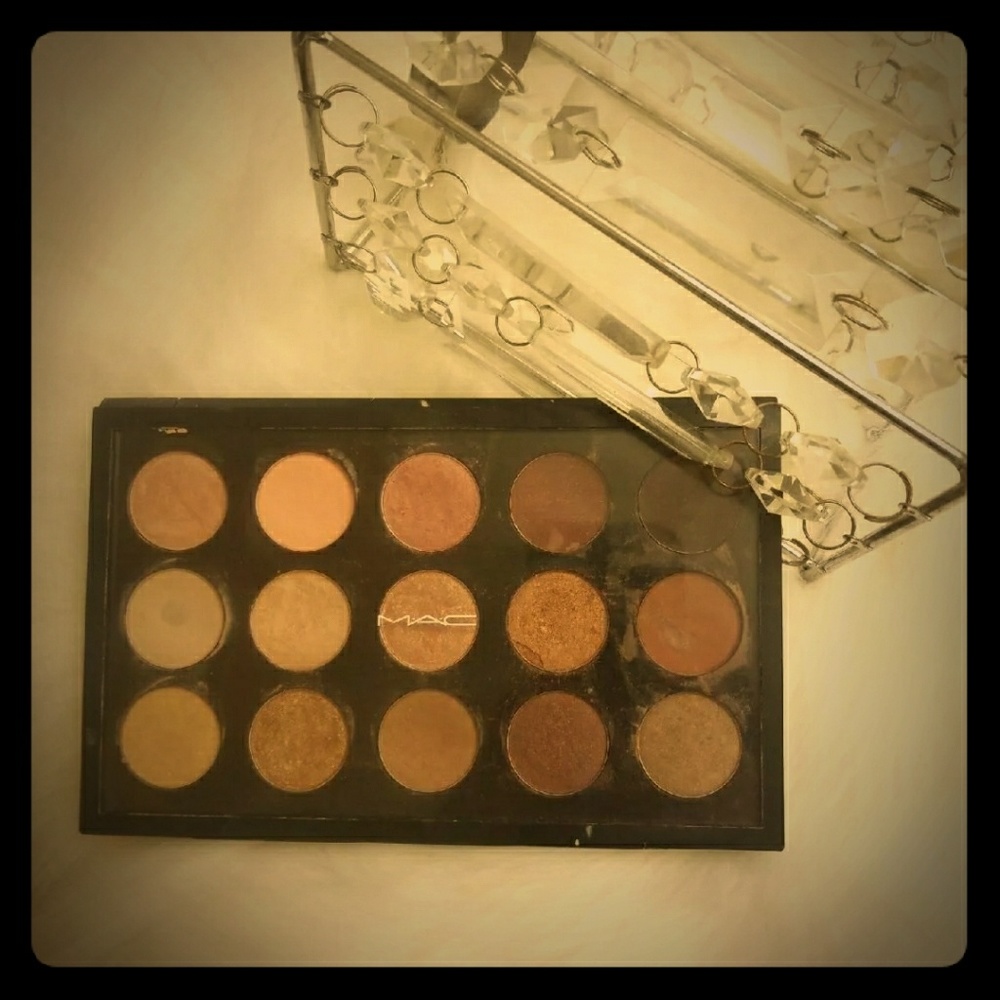 Neutral mac pallette